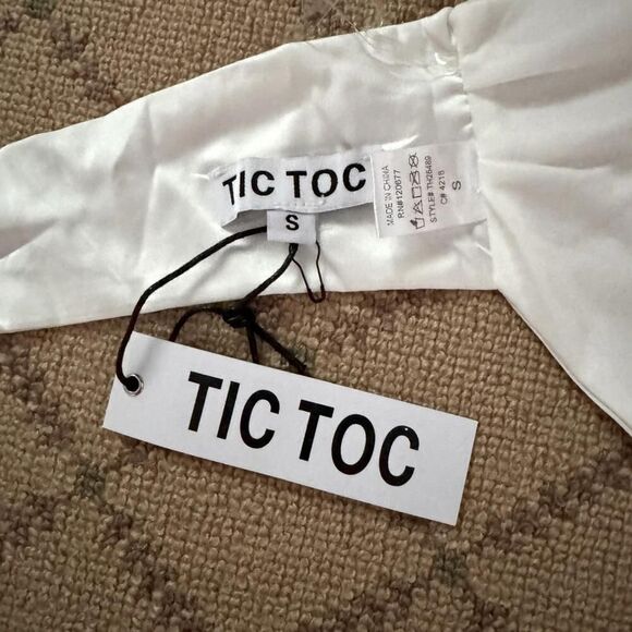 Tic Toc white scarf style satin crop top with back sash ties S NWT - Picture 7 of 8